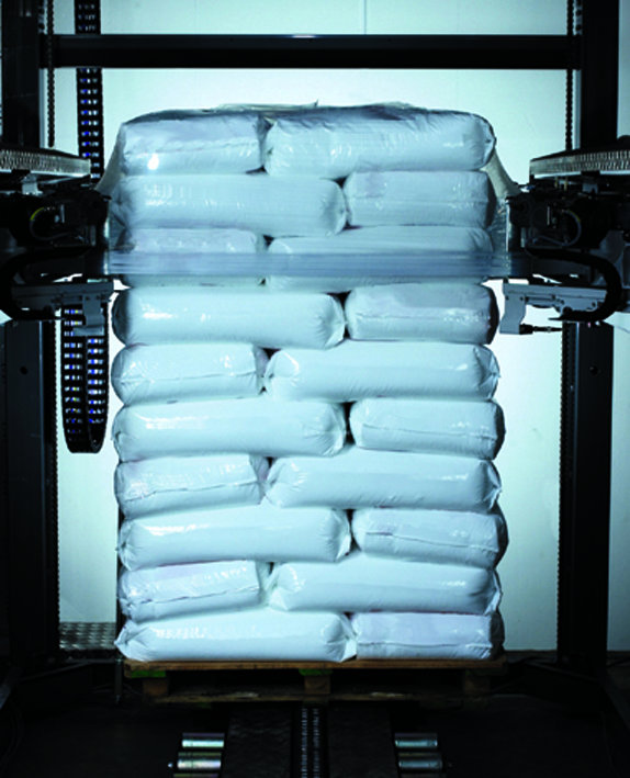 冷拉伸套膜机应用于化工行业